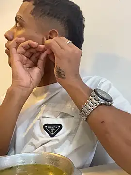 dominick fran online show from 15, 4, 2026