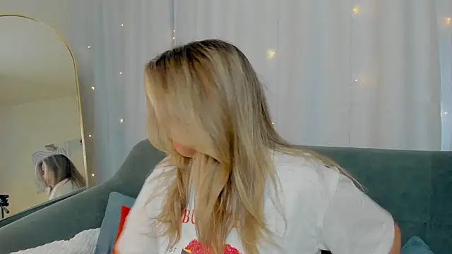 LilyBel online show from 1, 4, 2026