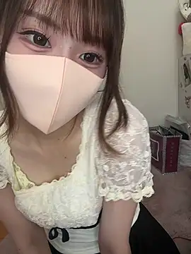 Snapshot of momo_mm chatting on 14, 7, 2026 momo mm online show from 14, 7, 2026