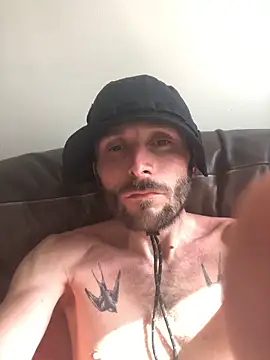 Snapshot of pezzerb7 chatting on 31, 5, 2026 pezzerb7 online show from 31, 5, 2026