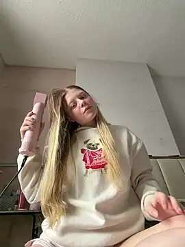 Paige love online show from 16, 3, 2026