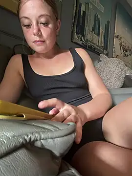 Paige love online show from 14, 7, 2026