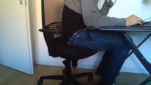 andre italy online show from 30, 3, 2026