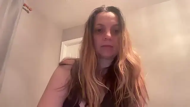 Snapshot of ShyFlameLive chatting on 6, 5, 2026 ShyFlameLive online show from 6, 5, 2026