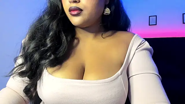 Snapshot of Kamala_Khan_Tx chatting on 5, 6, 2026 Kamala Khan Tx online show from 5, 6, 2026