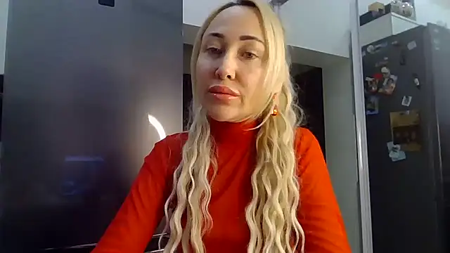 Snapshot of NanaGold2992 chatting on 8, 2, 2026 NanaGold2992 online show from 8, 2, 2026