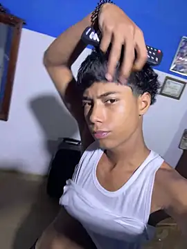 Snapshot of Adan21_cm chatting on 16, 7, 2026 Adan21 cm online show from 16, 7, 2026