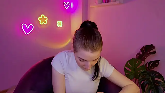 Snapshot of AliceChanel chatting on 21, 5, 2026 AliceChanel online show from 21, 5, 2026