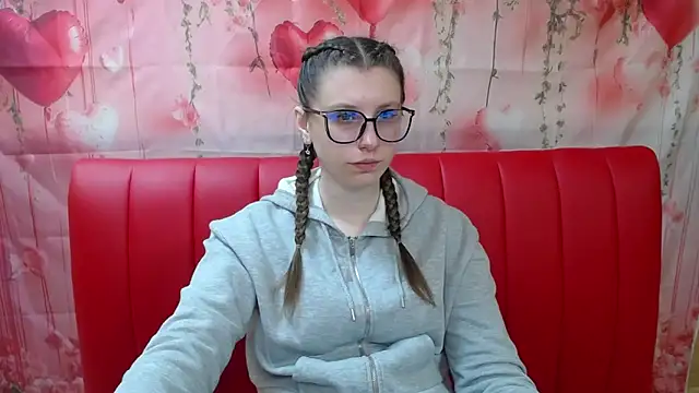 LilianaShine online show from 1, 4, 2026