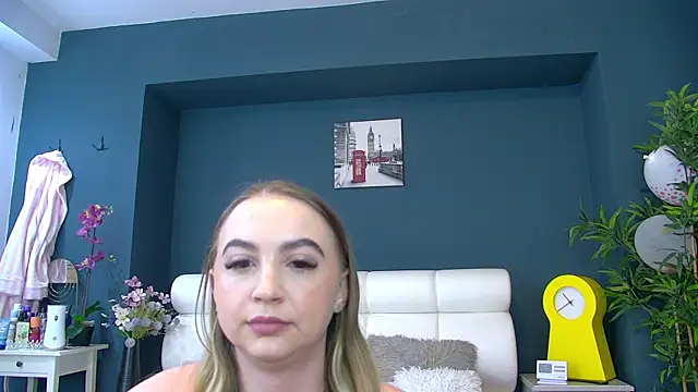 Angel-Kisss online show from 11, 4, 2026