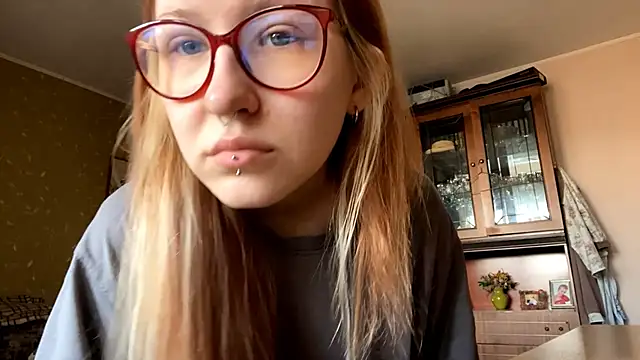 LaureenVielma online show from 8, 4, 2026