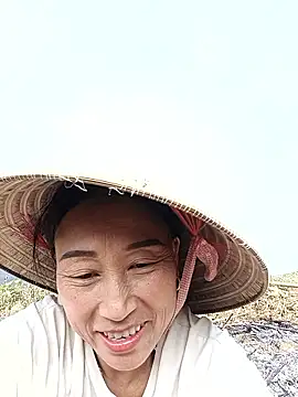 Snapshot of Ami-su chatting on 2, 3, 2026 Ami-su online show from 2, 3, 2026