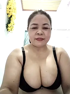 Snapshot of Baby-bigtits2026 chatting on 8, 5, 2026 Baby-bigtits2026 online show from 8, 5, 2026