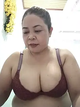 Snapshot of Baby-bigtits2026 chatting on 20, 5, 2026 Baby-bigtits2026 online show from 20, 5, 2026