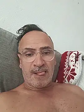 Snapshot of bobo672 chatting on 19, 5, 2026 bobo672 online show from 19, 5, 2026