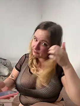 Snapshot of tuzorra99 chatting on 8, 5, 2026 tuzorra99 online show from 8, 5, 2026