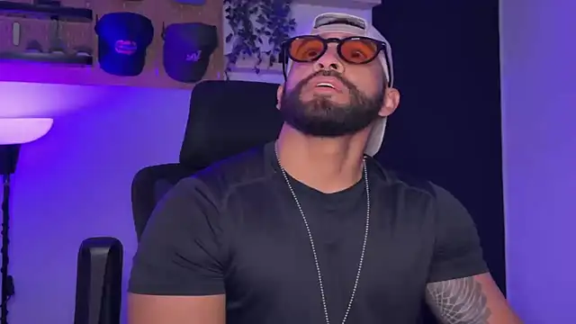 SamDornan51 online show from 10, 4, 2026