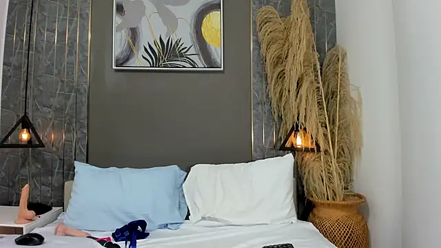 emma evanss   online show from 14, 4, 2026