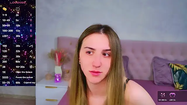 Snapshot of JasminUqueen chatting on 7, 5, 2026 JasminUqueen online show from 7, 5, 2026