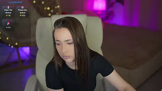 OliviaMoore  online show from 12, 3, 2026