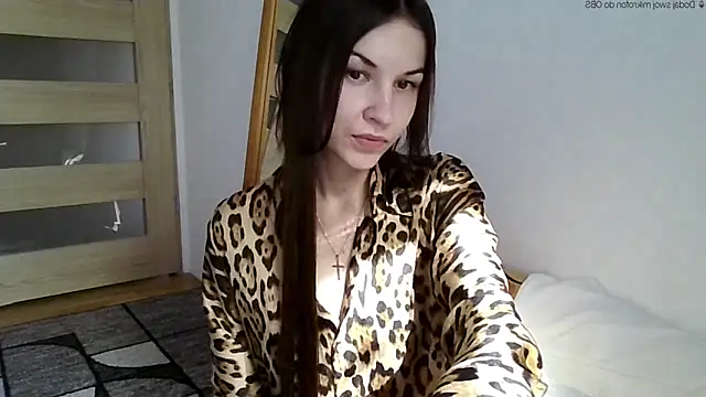 JuliaLovely online show from 23, 4, 2026