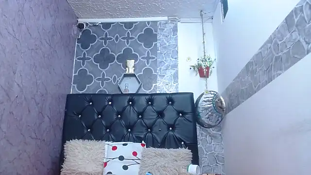 sexyboys cutexx18 online show from 20, 4, 2026