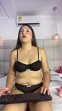 Snapshot of Dakota_Hills chatting on 18, 2, 2026 Dakota Hills online show from 18, 2, 2026