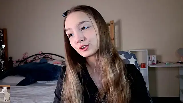 HoneyComfy online show from 19, 4, 2026