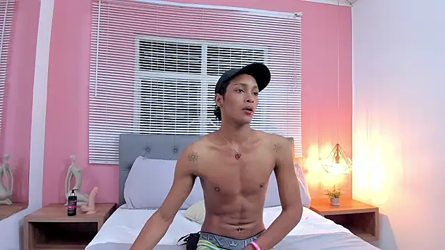 Snapshot of drako18_ chatting on 8, 2, 2026 drako18 online show from 8, 2, 2026