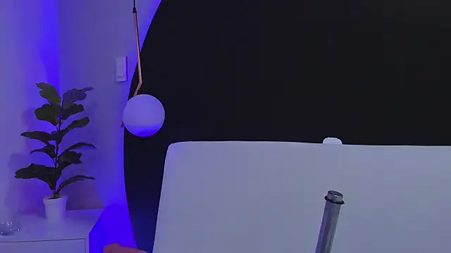 lunamiller 01 online show from 18, 3, 2026