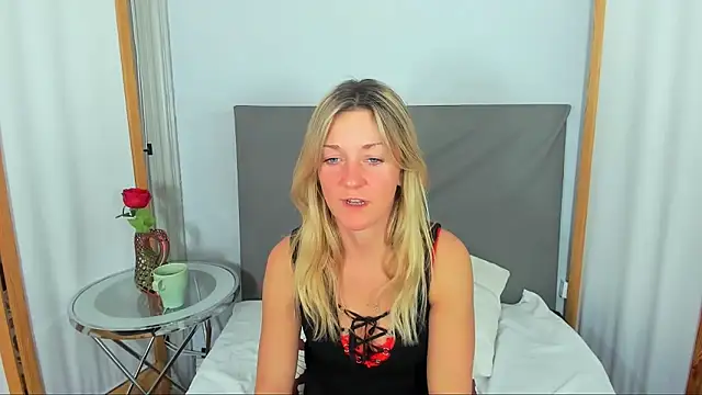 MileyXStar online show from 23, 2, 2026