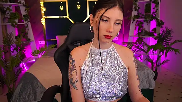 Snapshot of LunaaMay chatting on 13, 2, 2026 LunaaMay online show from 13, 2, 2026