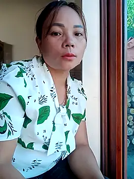Snapshot of neyney110 chatting on 13, 5, 2026 neyney110 online show from 13, 5, 2026