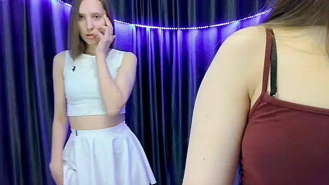 Snapshot of GloriaWalkerJr chatting on 2, 3, 2026 GloriaWalkerJr online show from 2, 3, 2026