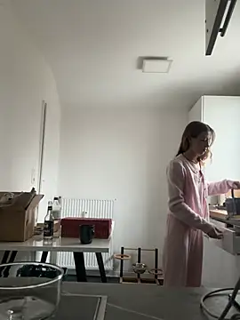 Snapshot of romyxxs chatting on 8, 2, 2026 romyxxs online show from 8, 2, 2026