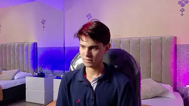 Derek Sinn online show from 4, 4, 2026