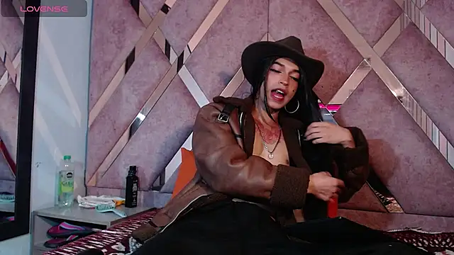 Snapshot of MeghanQueen__ chatting on 25, 2, 2026 MeghanQueen online show from 25, 2, 2026