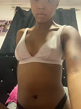 Snapshot of LIA_PARKERR chatting on 15, 2, 2026 LIA PARKERR online show from 15, 2, 2026