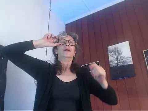 Snapshot of laurasofia45 chatting on 18, 2, 2026 laurasofia45 online show from 18, 2, 2026