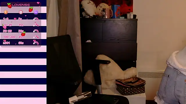 Snapshot of bloggirllaurel chatting on 23, 2, 2026 bloggirllaurel online show from 23, 2, 2026