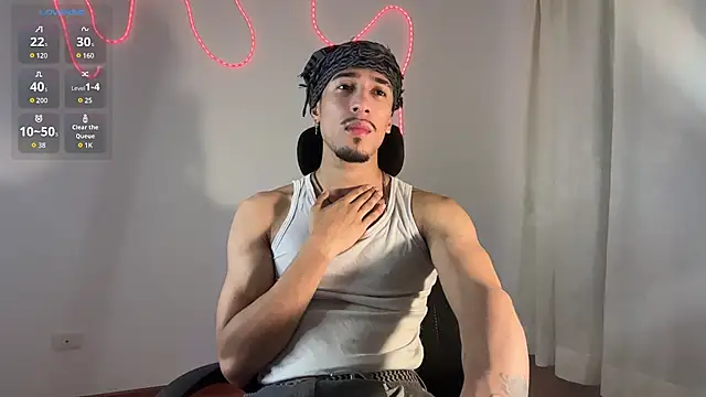 Snapshot of rafael_stone11 chatting on 5, 2, 2026 rafael stone11 online show from 5, 2, 2026