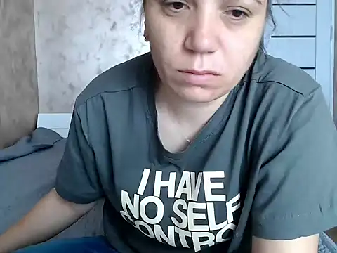 Snapshot of LorraGrey chatting on 27, 4, 2026 LorraGrey online show from 27, 4, 2026
