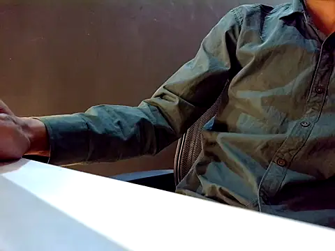 Indian-gentleman teen online show from 4, 3, 2026