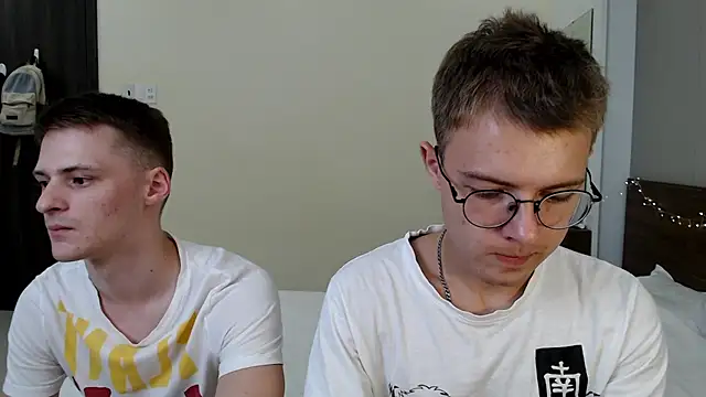 NikiKerryCum online show from 10, 4, 2026