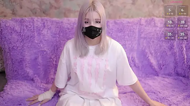 Yunakiss online show from 5, 3, 2026