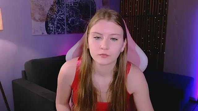 Caroline Desire  online show from 18, 3, 2026