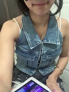 Snapshot of HEENA-STRIP chatting on 24, 2, 2026 HEENA-STRIP online show from 24, 2, 2026