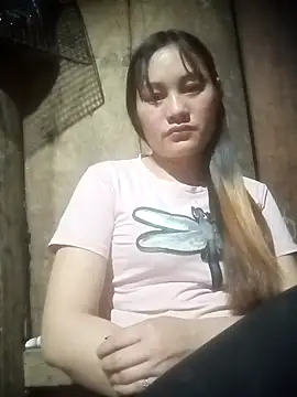 Snapshot of Momo-biki chatting on 12, 2, 2026 Momo-biki online show from 12, 2, 2026