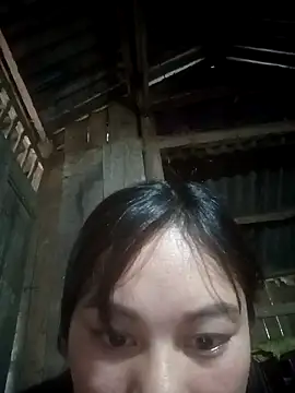 Snapshot of Momo-biki chatting on 23, 2, 2026 Momo-biki online show from 23, 2, 2026