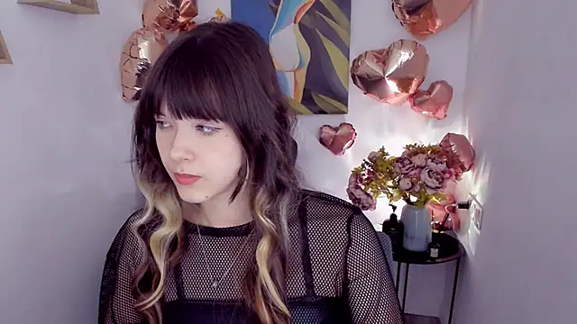 Snapshot of GentleTeas chatting on 5, 2, 2026 GentleTeas online show from 5, 2, 2026